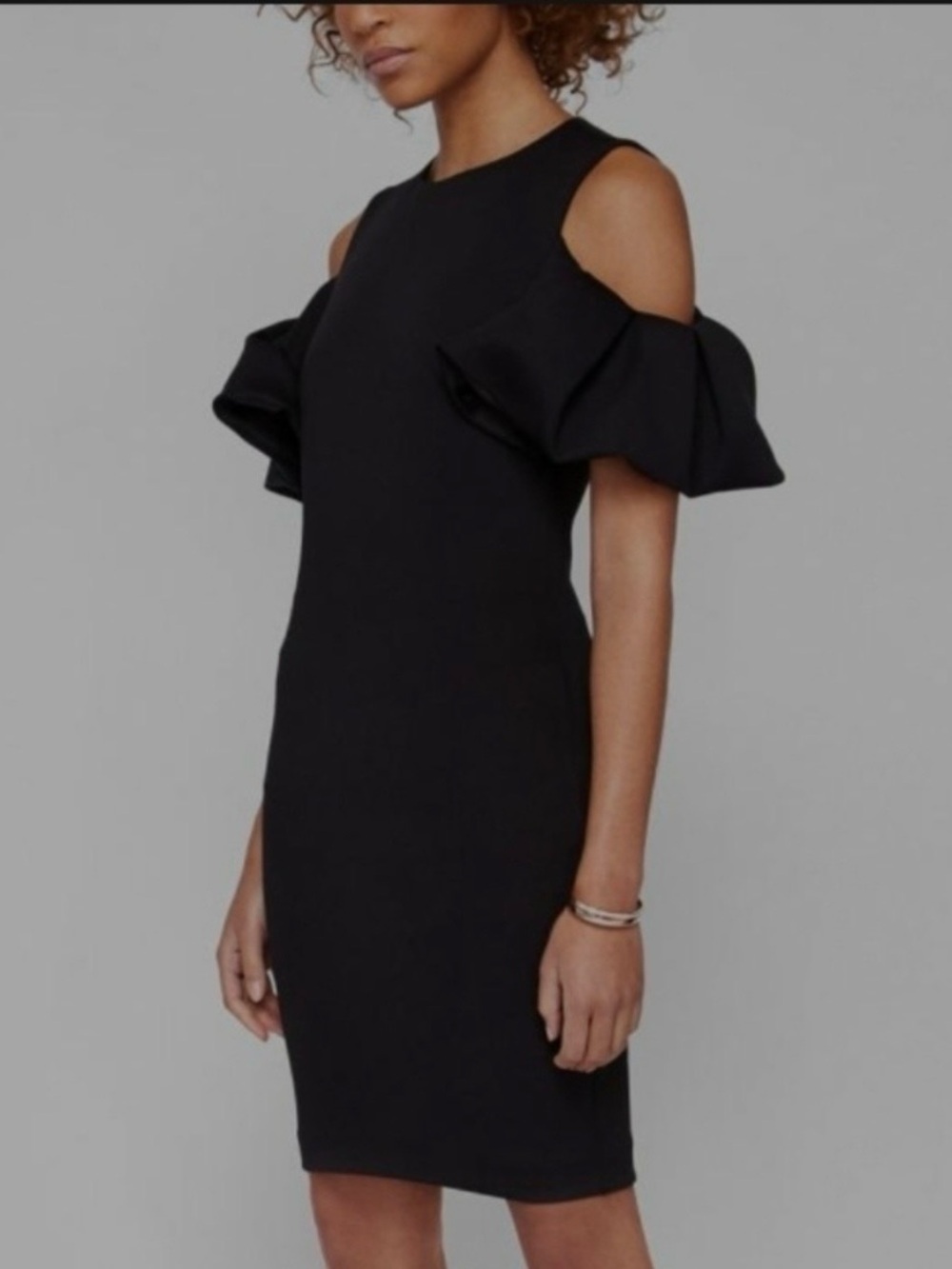 Ted Baker London -saline-dramatic-cold-shoulder-black -dress size 8